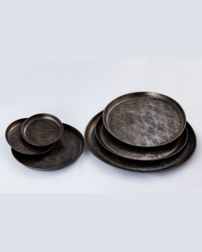 Textured Wave Pattern Plate Set