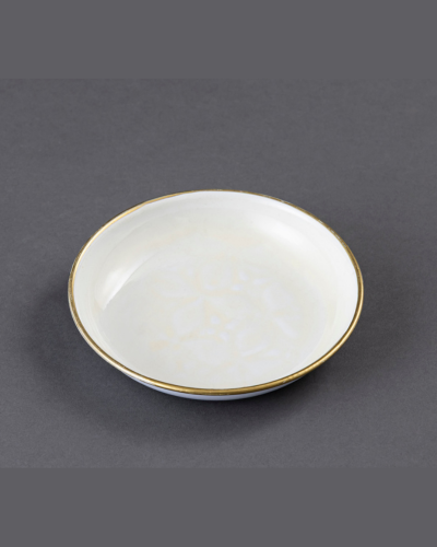 Off-White Textured Plate