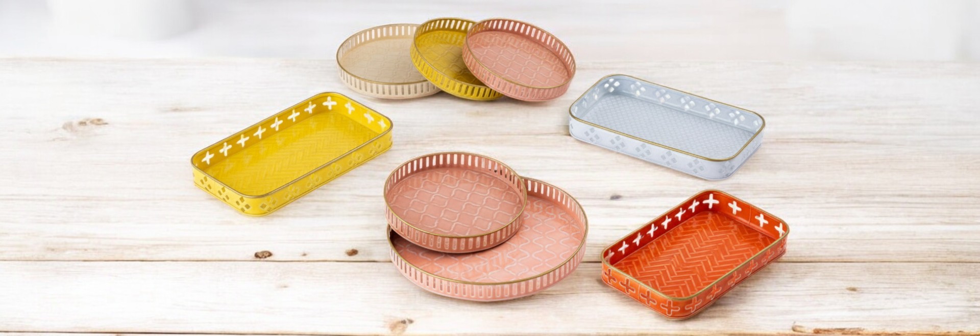 ColorBloom Embossed Trays